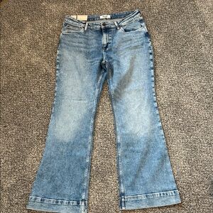 Wrangler Light Blue Flare Jeans NWT 13/32x32
